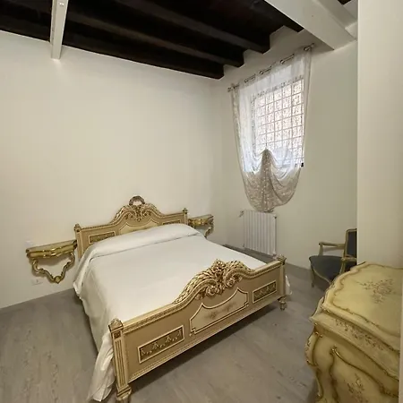 Al Campanile Apartman *